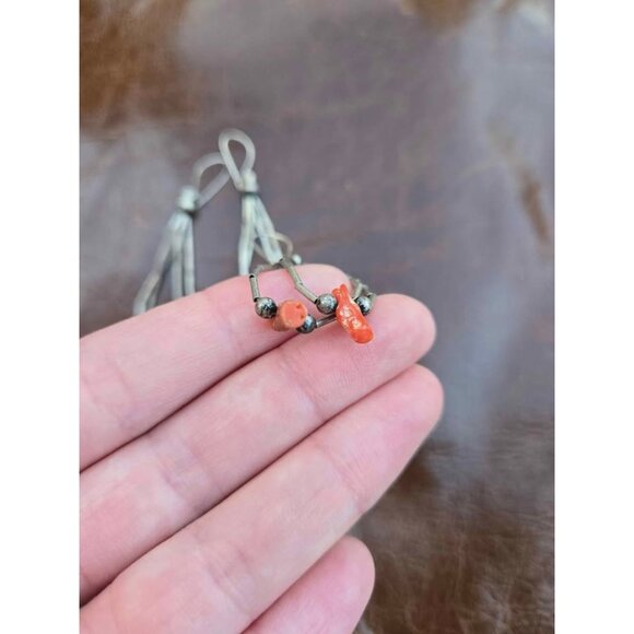 Two Pairs Liquid Silver Native American Style Earrings Coral Silver Pearls - Picture 6 of 9